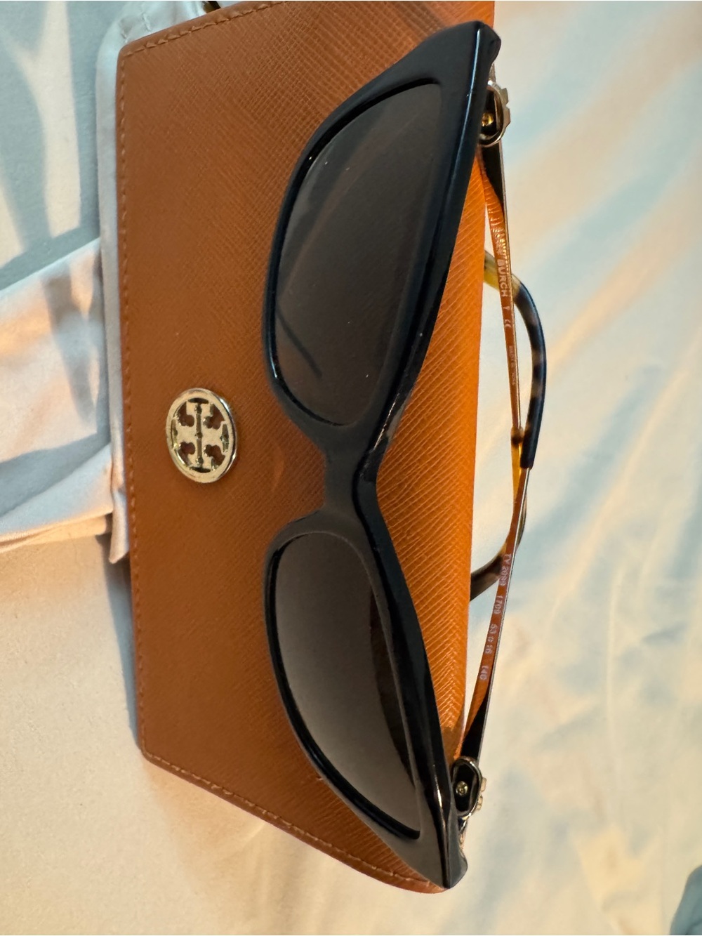 Tory Burch Black Cat-Eye Frames with orange Case